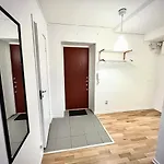 Luxurious Apartment With Lovely View